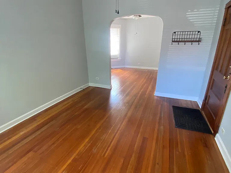 2326 N Sacramento Ave #1 — Photo 2