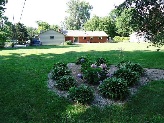 2nd image of 1443 Hampshire Dr