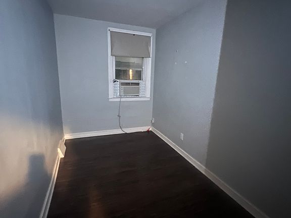 2nd image of 70XX Lynford St