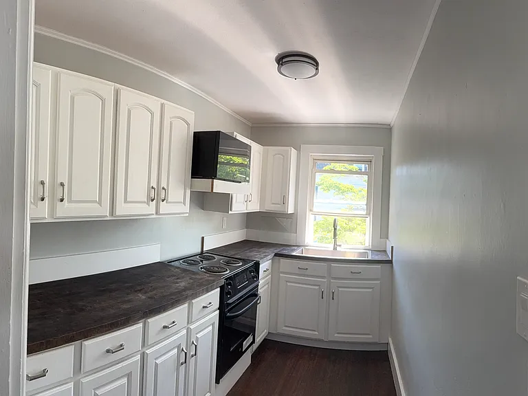 40 Pleasant St #2 — Photo 4
