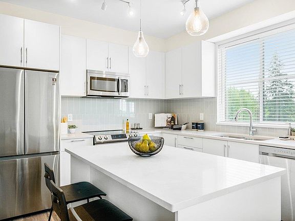 3rd image of 20356 72b Ave #214