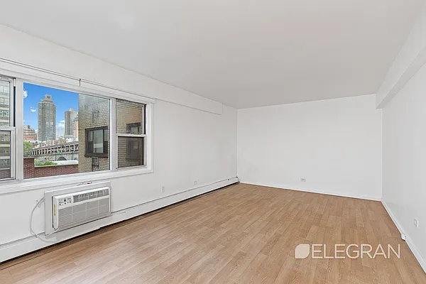 Rented by (Legacy) Elegran | media 5