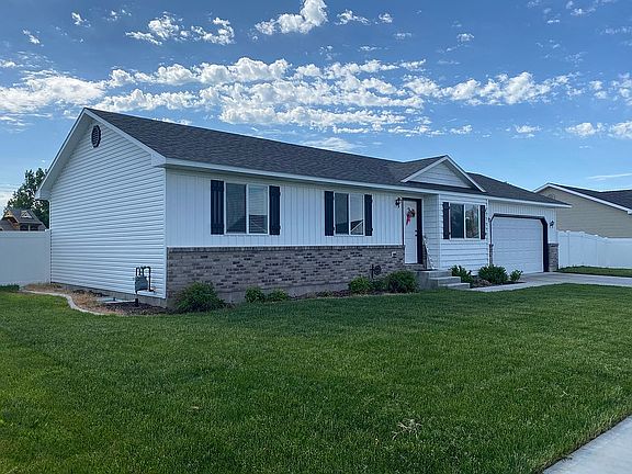 4th image of 1388 N Richland Dr