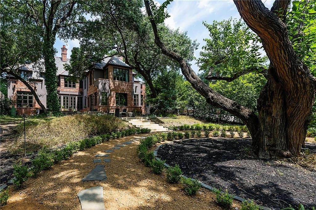 8923 Devonshire Dr, Dallas, TX 75209 Zillow