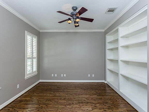 5th image of 7810 Northwoods Dr