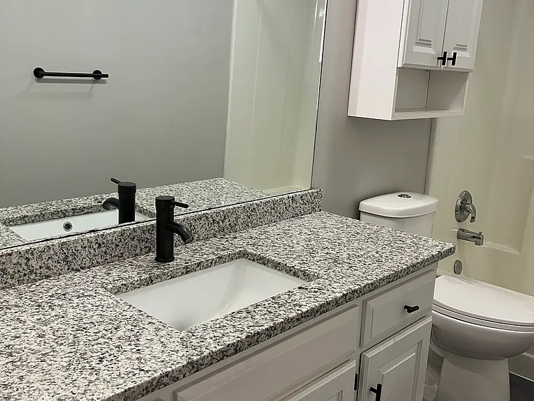 305 W McKinley Ln — Photo 8