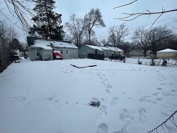 4th image of 1418 E 35th Pl