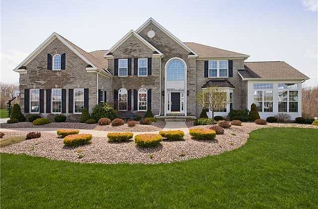 1st image of 42 Graystone Ln