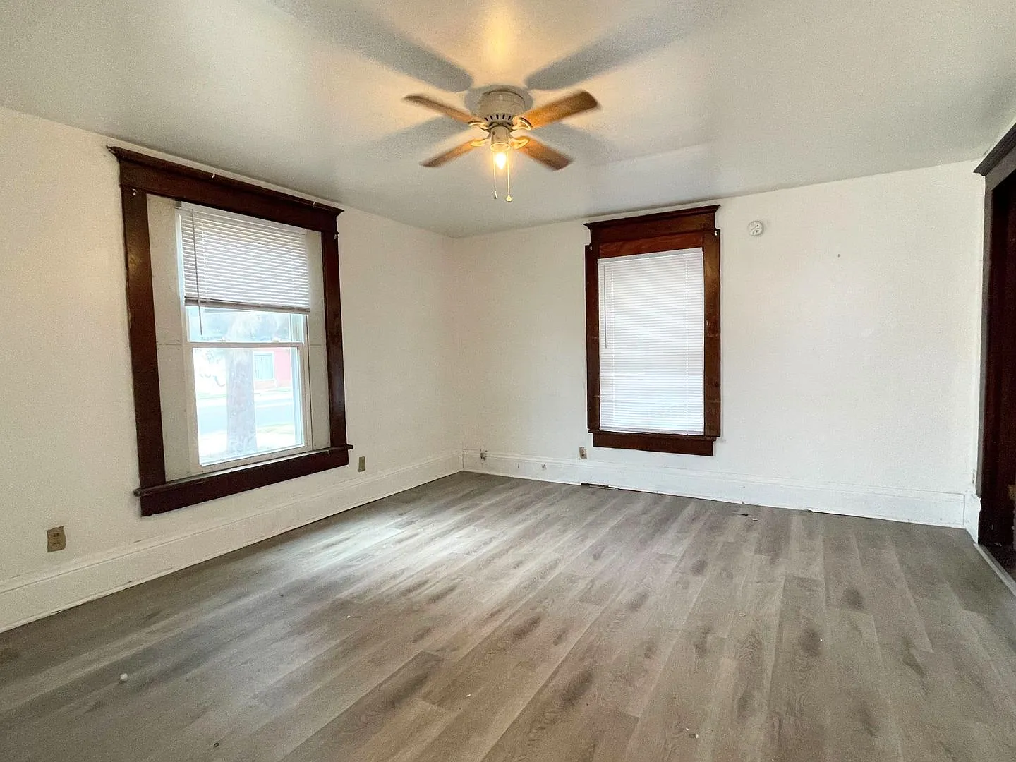 110 W 5th Ave — Photo 2
