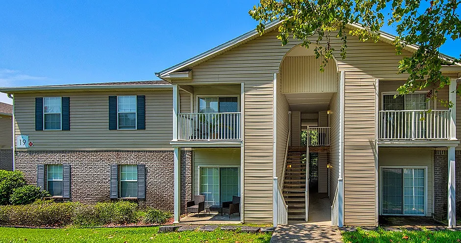 Marcus Pointe Grande Apartment Homes — Photo 1
