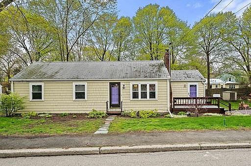 1st image of 385 Essex St