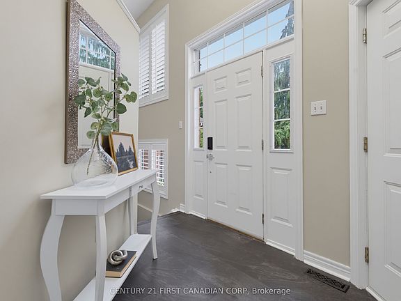 4th image of 189 Gibson Cres