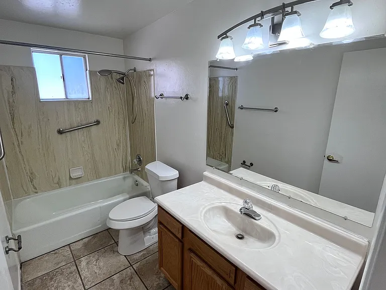 1503 E Fort Lowell Rd #B — Photo 8