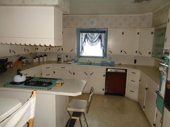 2nd image of 519 E Desoto St