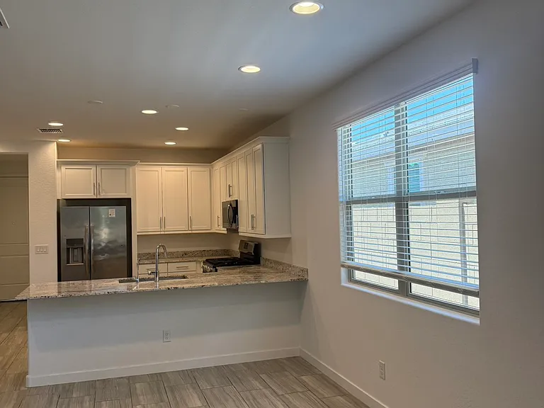 2156 W Burnside Trl — Photo 5