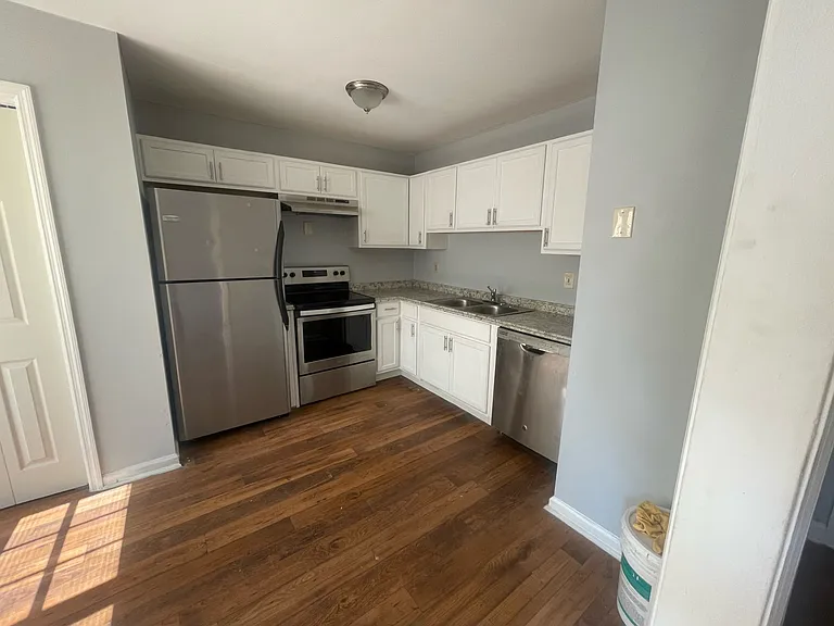 5215 Ridge Forest Dr — Photo 3