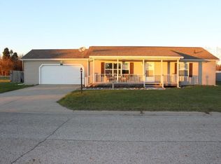 20673 Amanda Ln, Milford, IN 46542