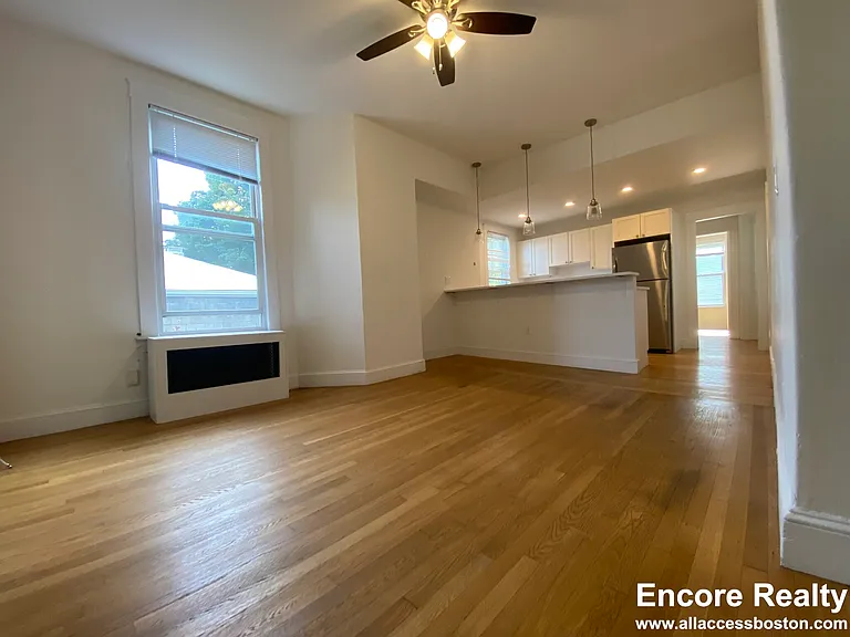 48 Newton St #2 — Photo 28
