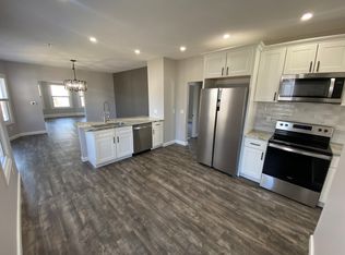 98 Ashley St #1, West Springfield, MA 01089