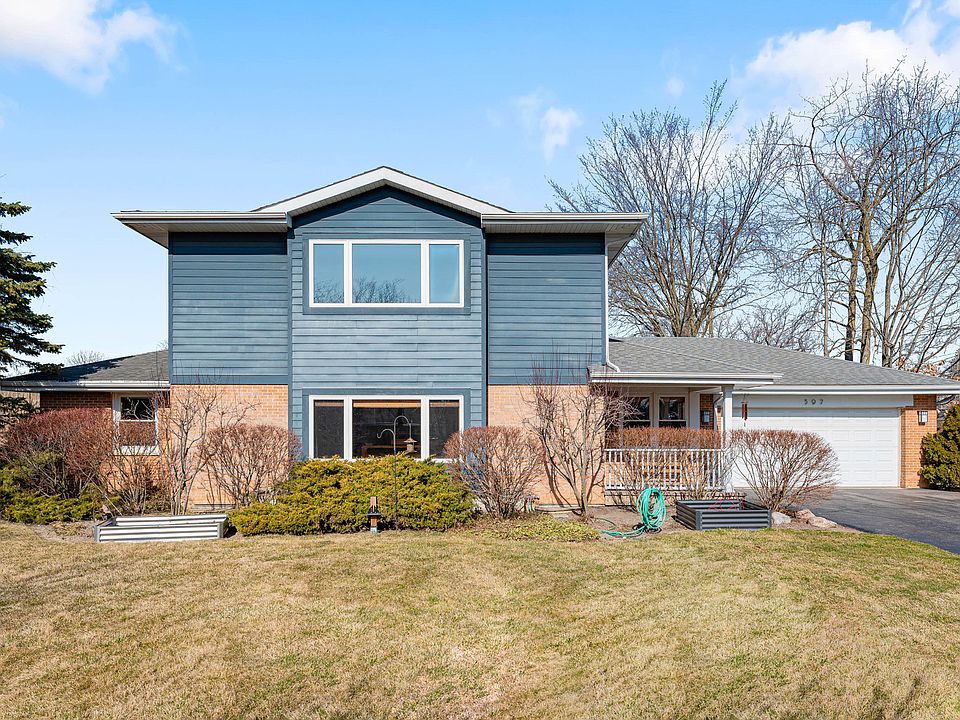 1st image of 597 Hyacinth Pl