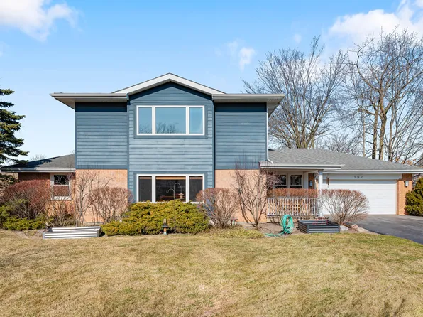 597 Hyacinth Pl, Highland Park, IL 60035