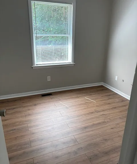 1785 N Maple Rd — Photo 5