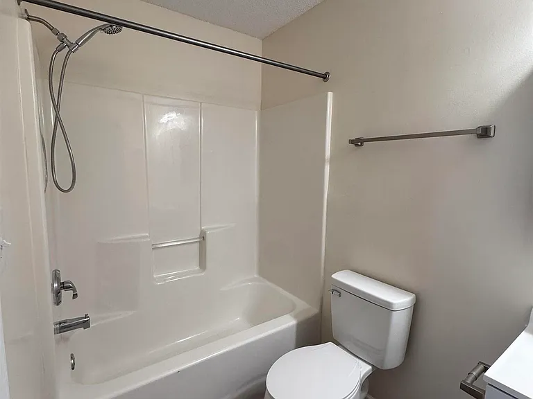 242 Katelyn Cir — Photo 5