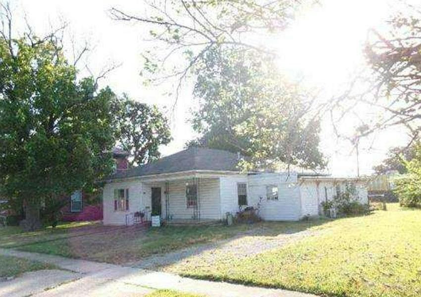 1st image of 408 N 2nd Ave