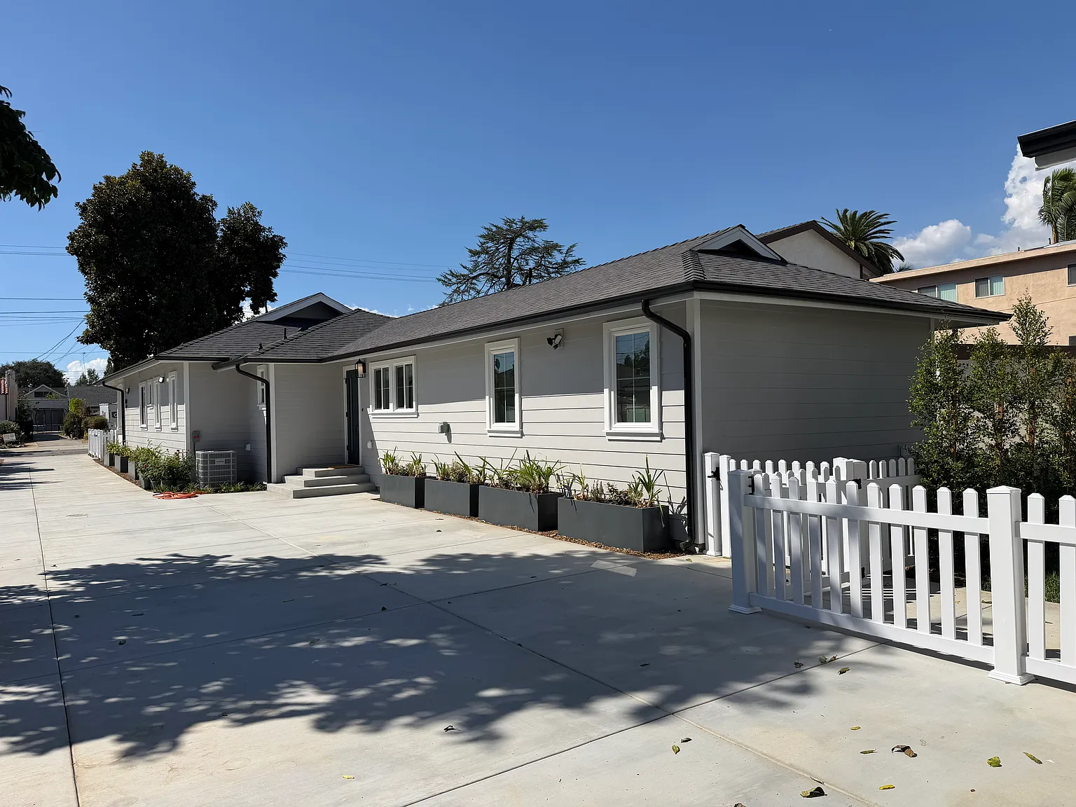 4 bed, 3.5 bath, 1650 sqft, $5,650 — Photo 3