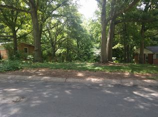 1117 Rollingwood Dr, Charlotte, NC 28217