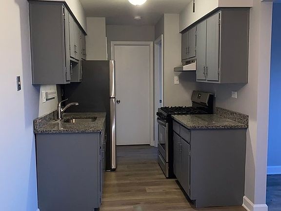 2nd image of 3928-34 W 124th St #3934-3A