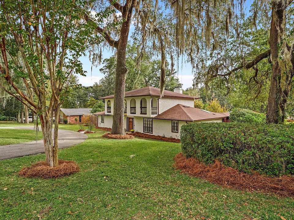 1st image of 3745 Suffolk Dr