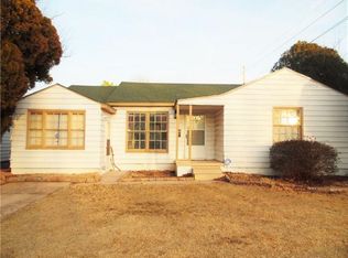 1327 S 17th St, Chickasha, OK 73018