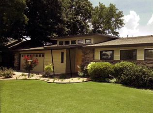 2710 W Kathy Ln, Rogers, AR 72758