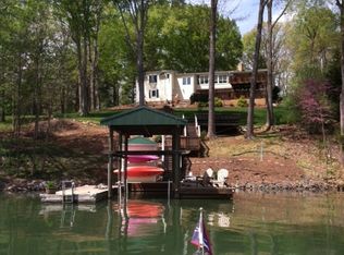 1409 Turning Tide Rd, Moneta, VA 24121