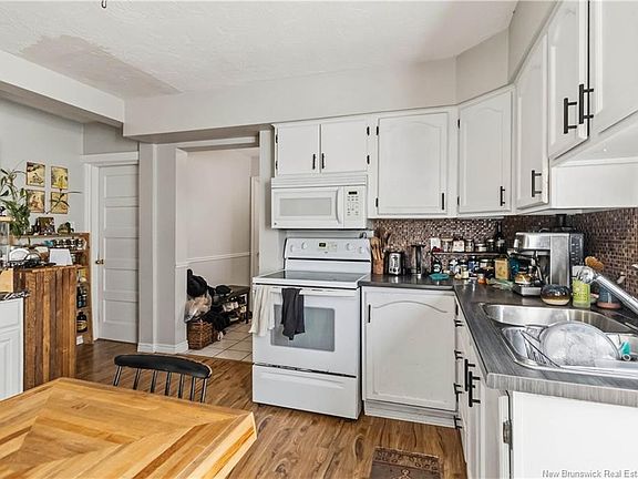 5th image of 99 Edward St #97