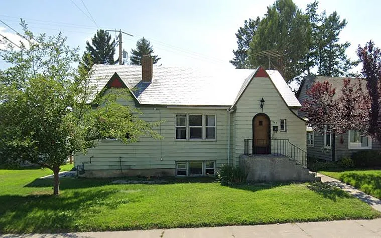 548 Maple St
