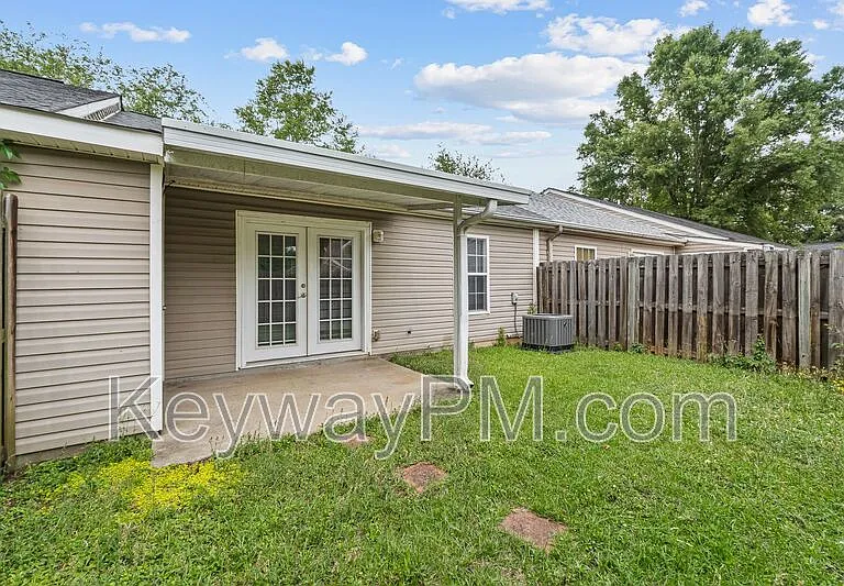 1006 Bertram Rd — Photo 13