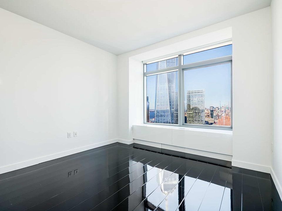 1st image of 123 Washington St APT 40E