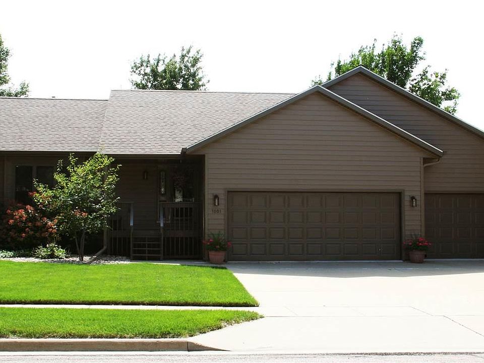 1st image of 1001 E Jenny Cir