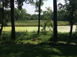 2124 Sheridan Hills Rd, Wayzata, MN 55391