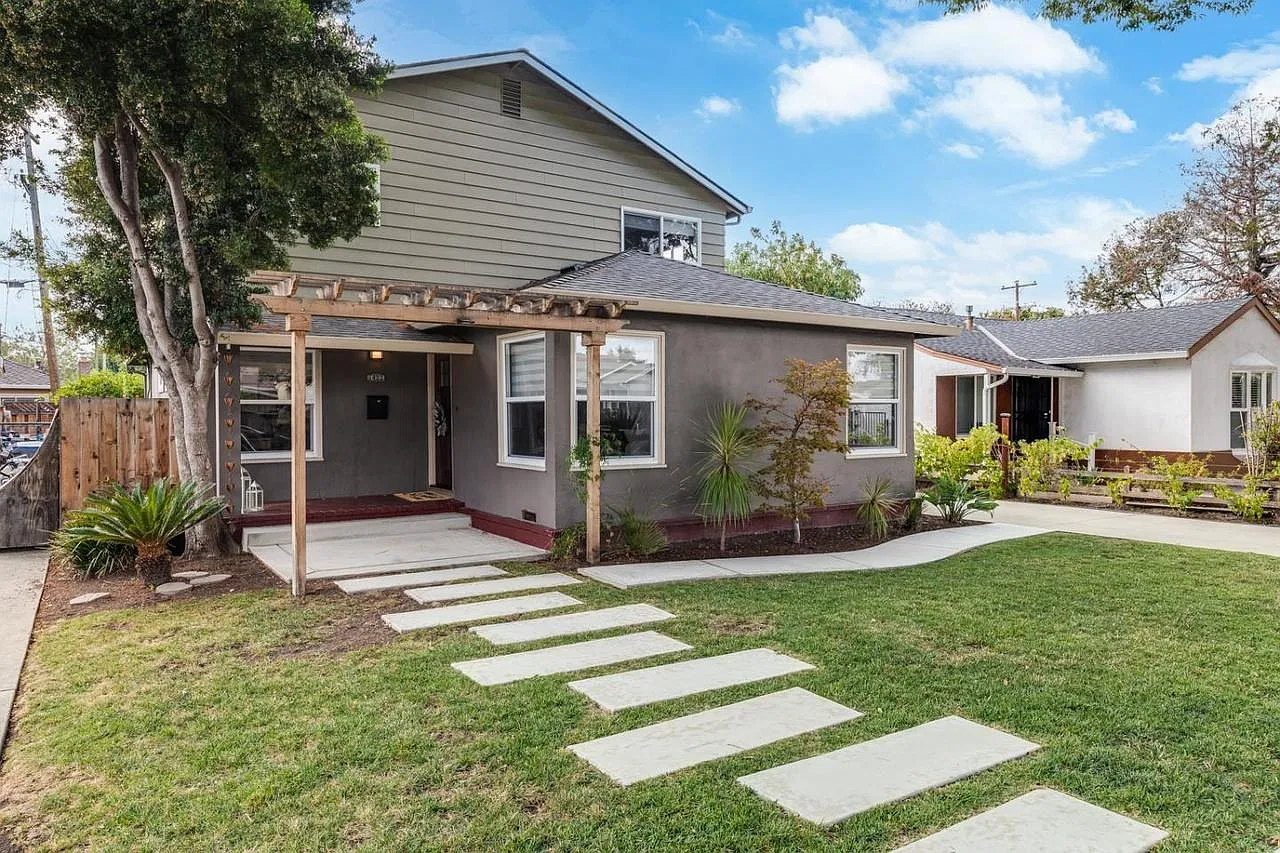 5 bed, 2226 sqft, $6,150 — Photo 4