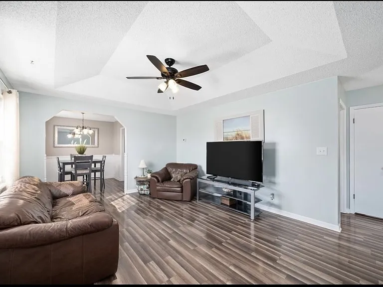 2469 Whitfield Rd — Photo 7