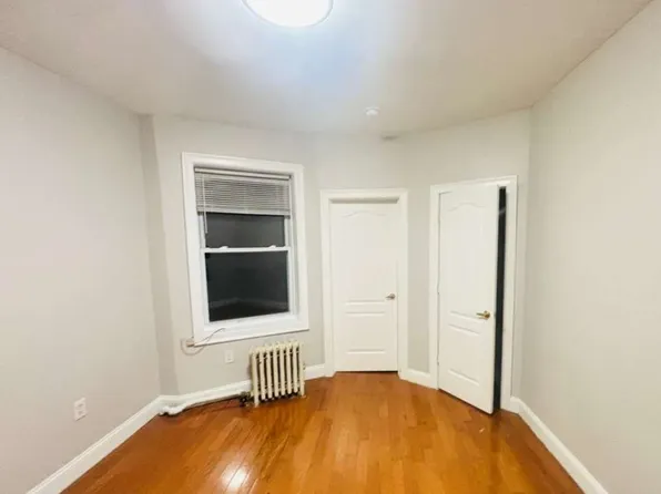 381 Baldwin Avenue image 10 of 13