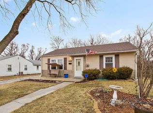 1902 Cowing Ln, Crest Hill, IL 60403