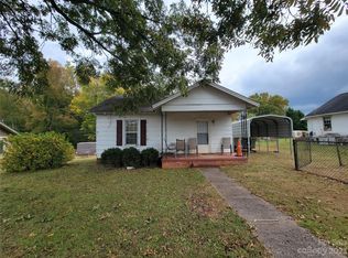 22 Stowe St, Lowell, NC 28098