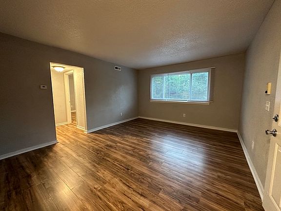 2nd image of 525 N Arlington St #B5