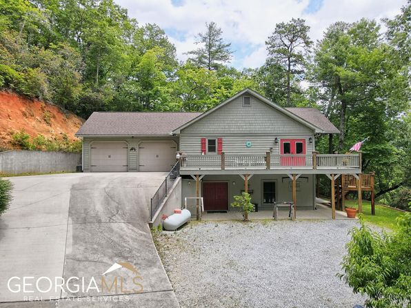 291 Smokehouse Knob Dr, Rabun Gap, GA 30568
