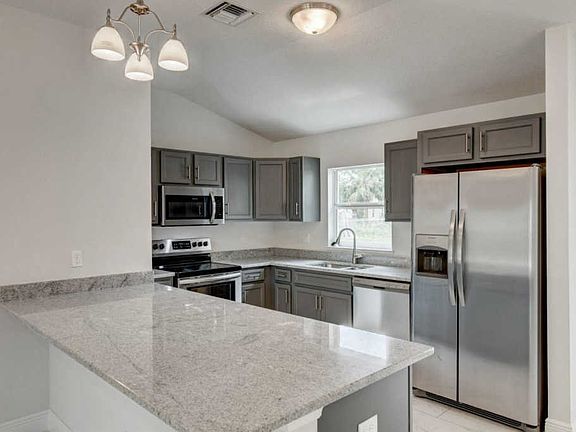 4th image of 5912 NW Culebra Ave