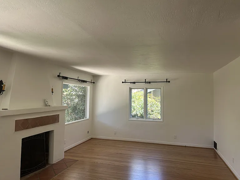 2027 State St — Photo 6